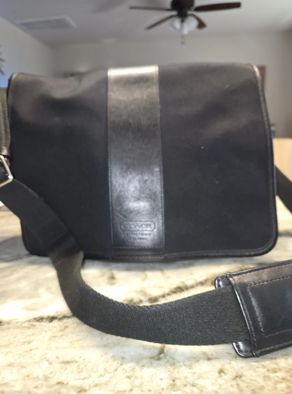 COACH Transatlantic Messenger Authentic Leather/Neoprene.
